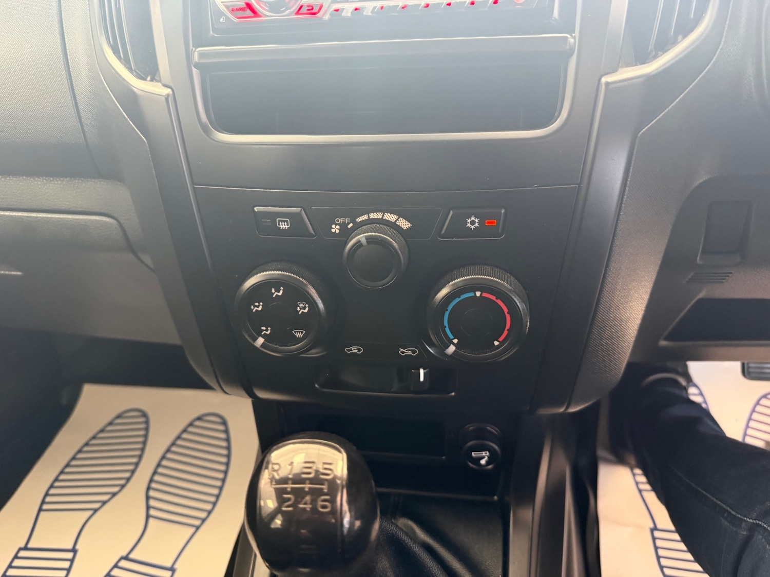 Used Isuzu D-Max 2015 for sale - 77931738: Photo 26