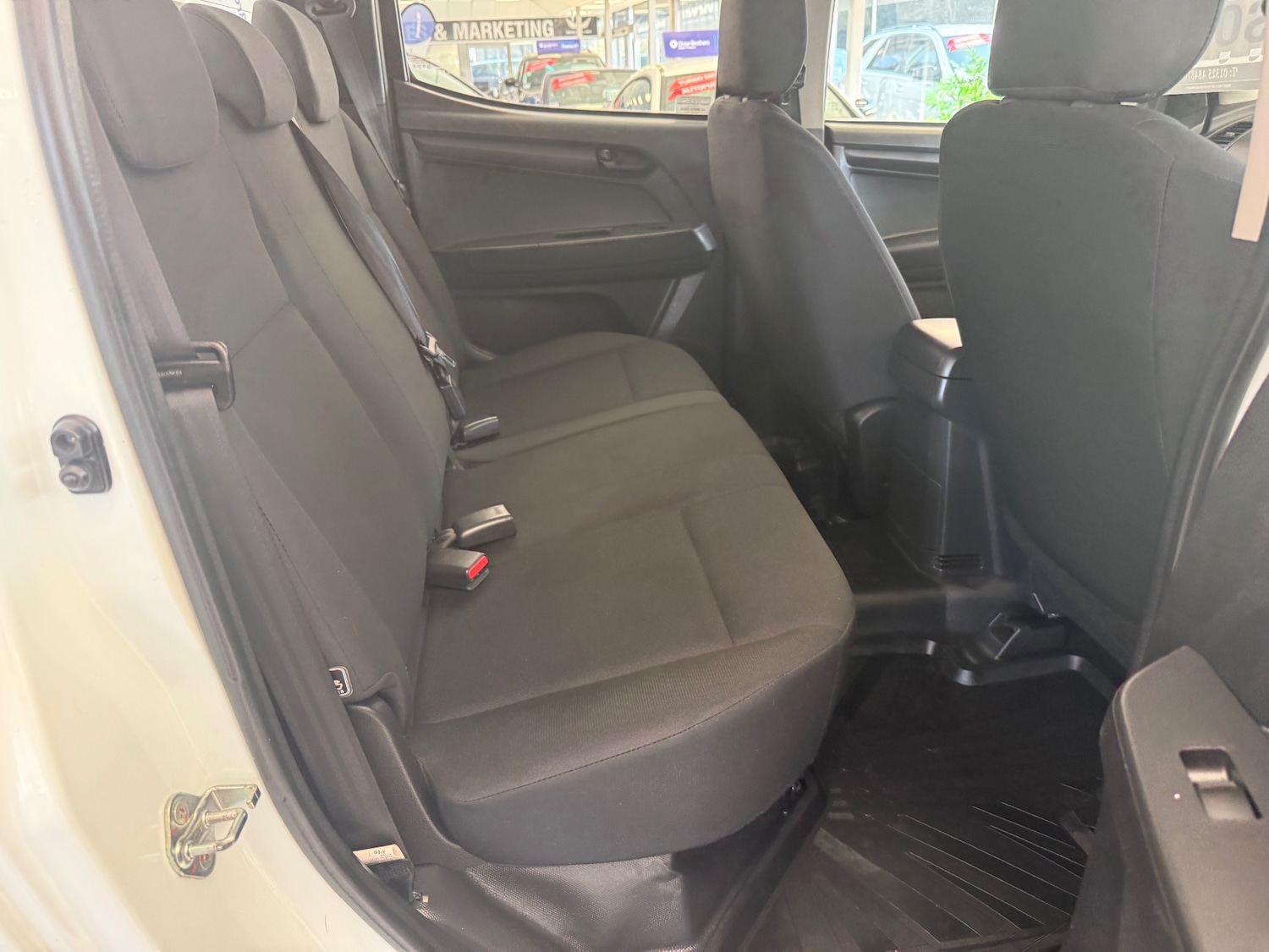 Used Isuzu D-Max 2015 for sale - 77931738: Photo 31