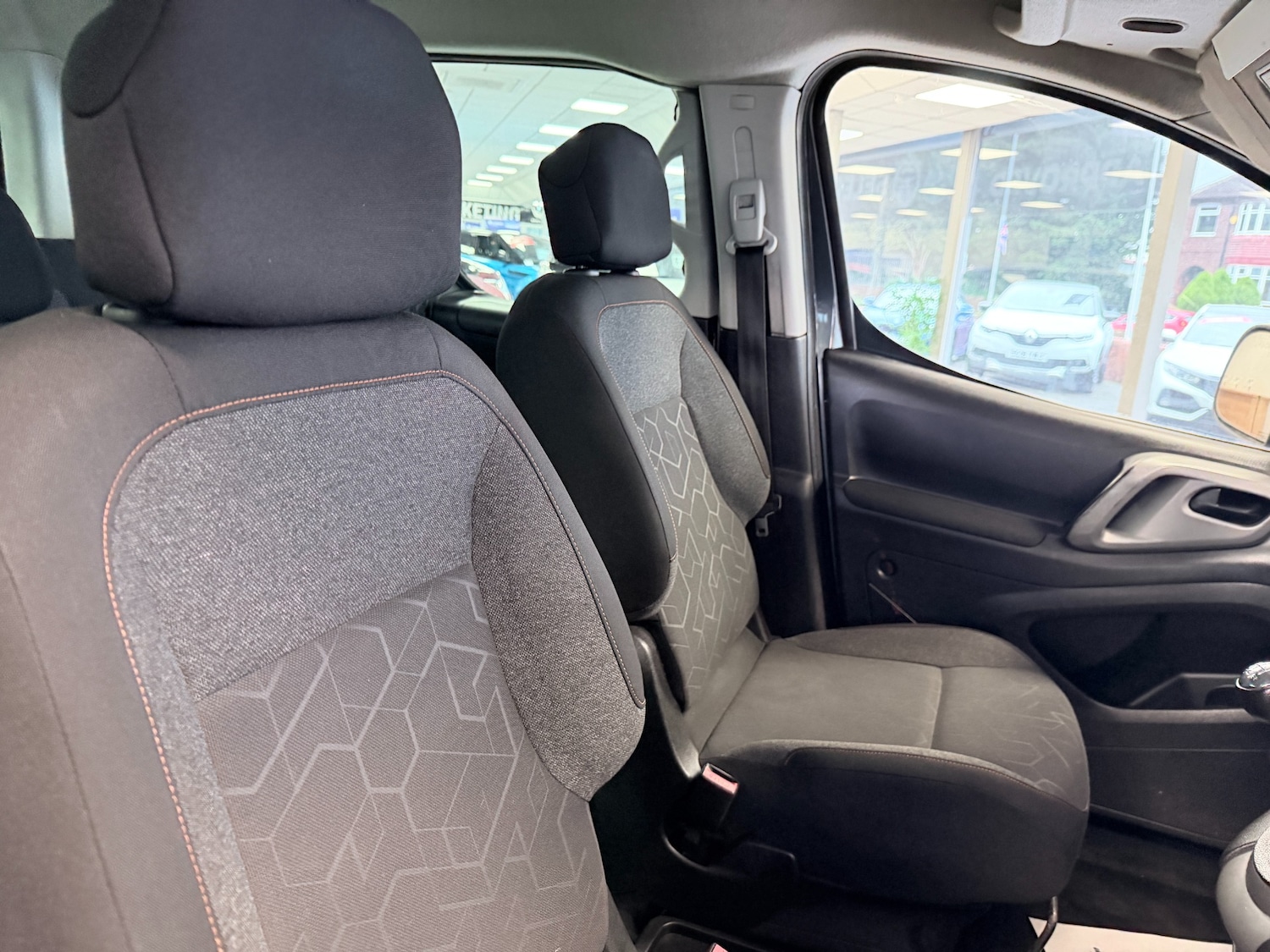 Used Peugeot Partner Tepee 2017 for sale - 77220293: Photo 11