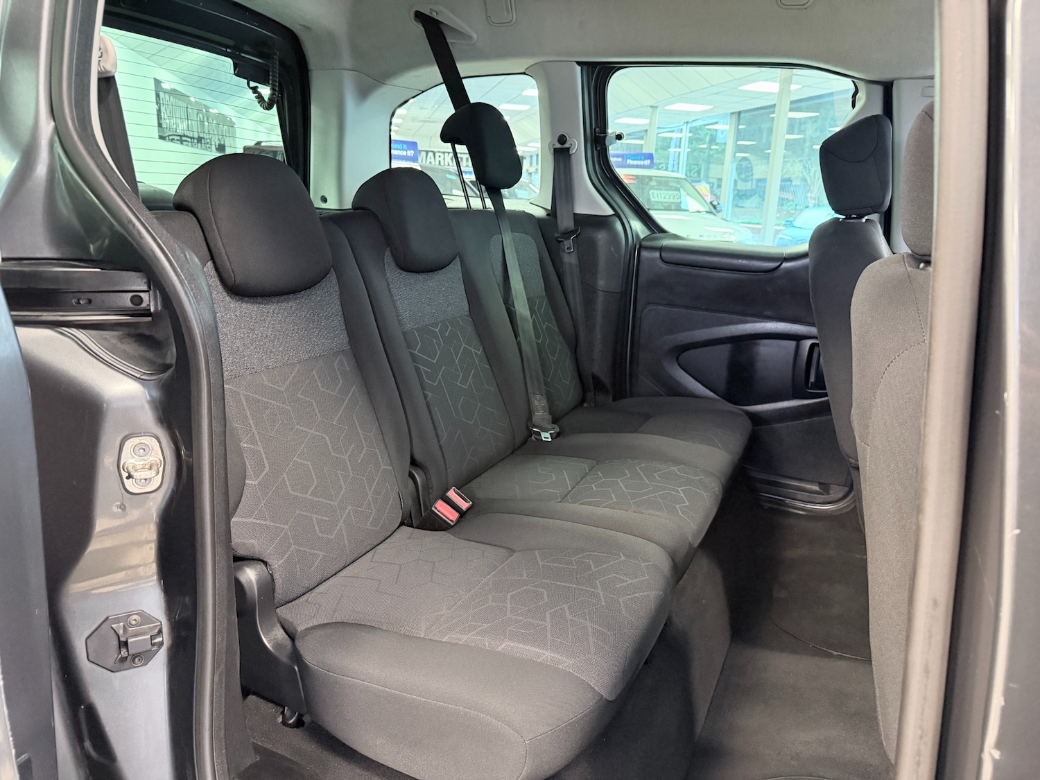 Used Peugeot Partner Tepee 2017 for sale - 77220293: Photo 18