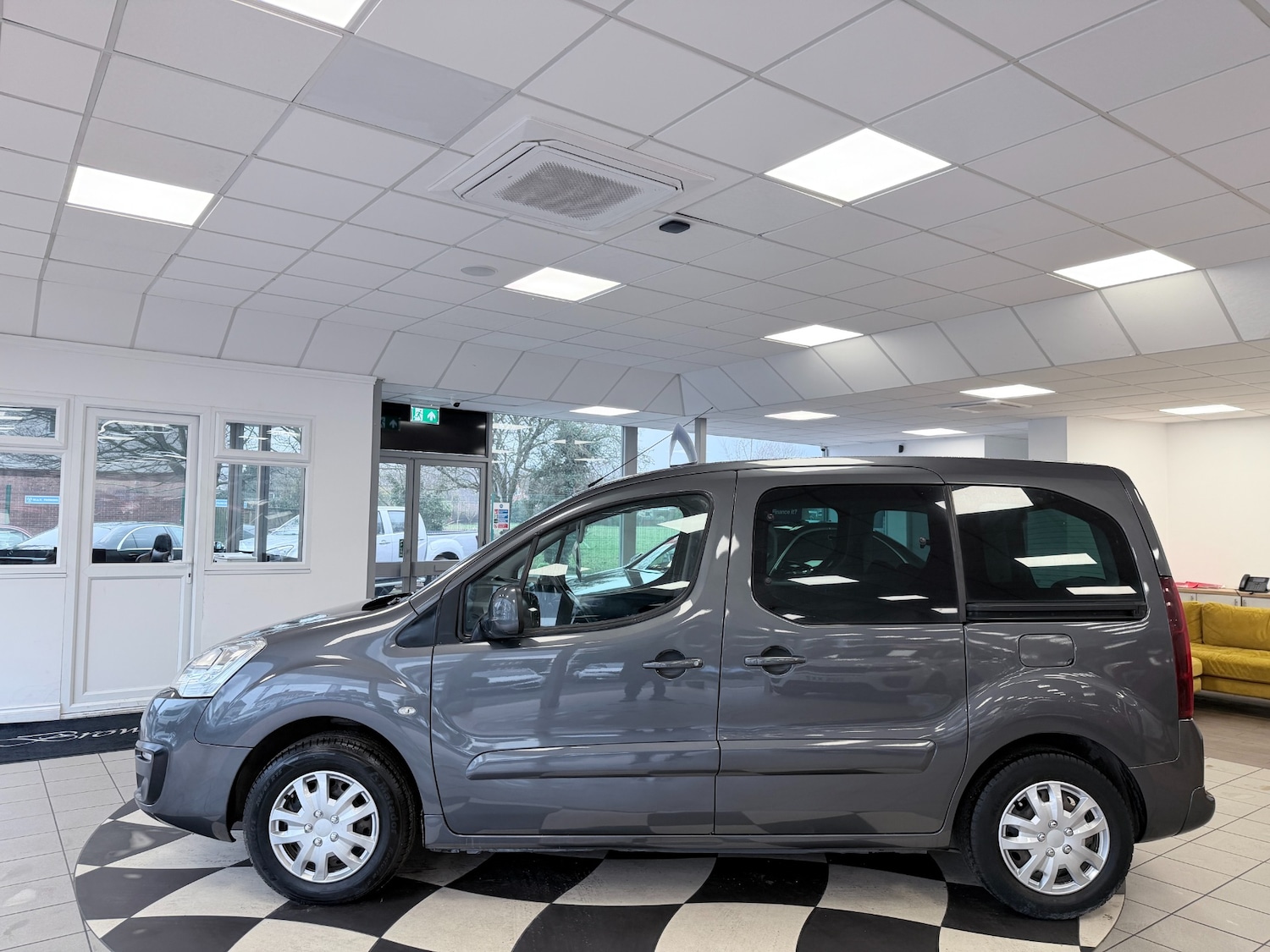 Used Peugeot Partner Tepee 2017 for sale - 77220293: Photo 4