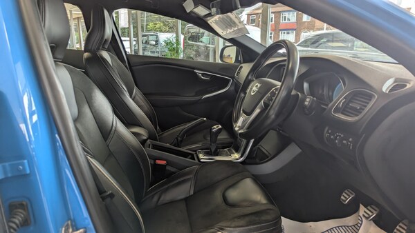 Used Volvo V40 2016 for sale - 75638100: Photo 11