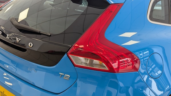 Used Volvo V40 2016 for sale - 75638100: Photo 32