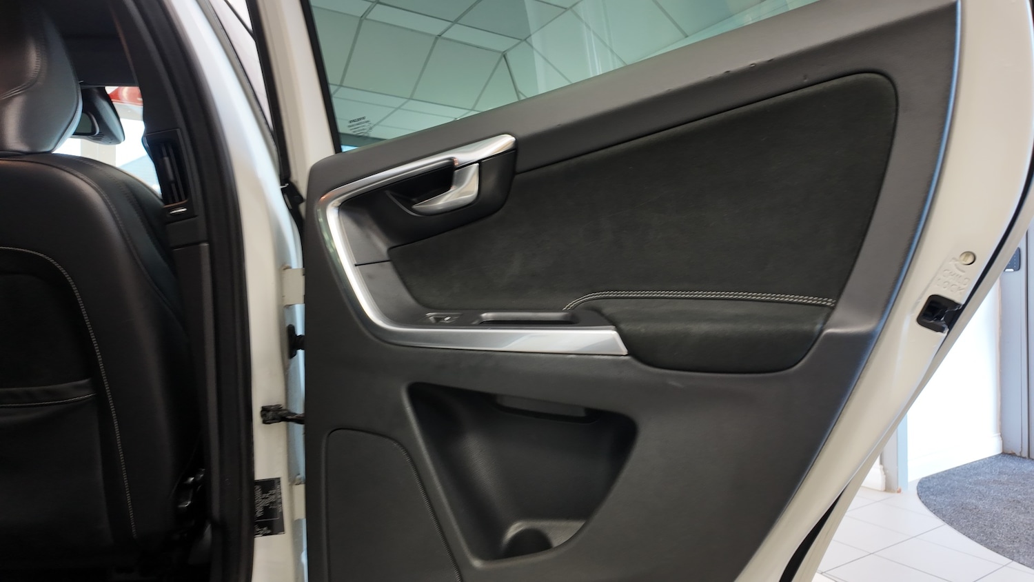 Used Volvo XC60 2016 for sale - 76341454: Photo 25