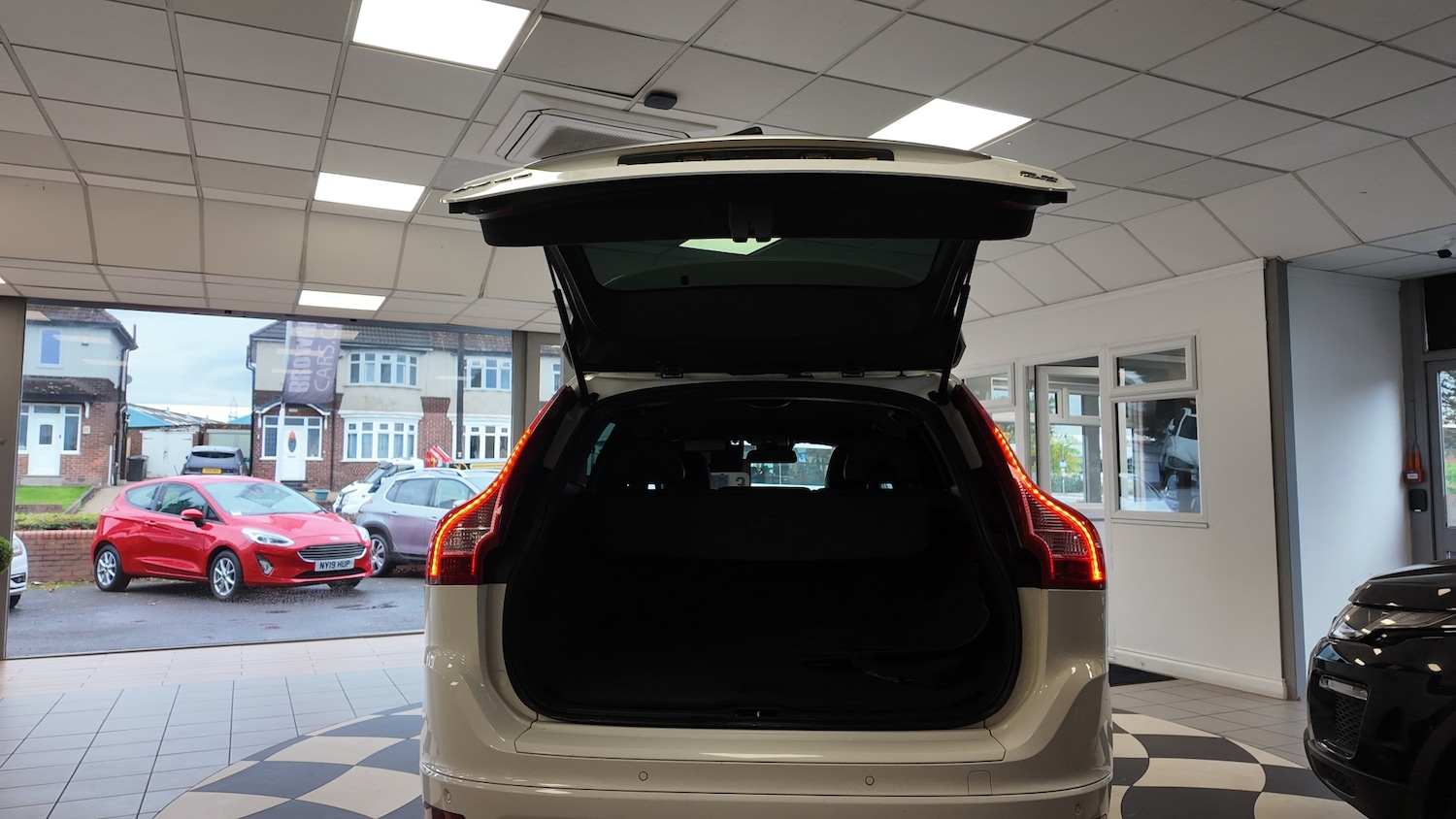 Used Volvo XC60 2016 for sale - 76341454: Photo 29