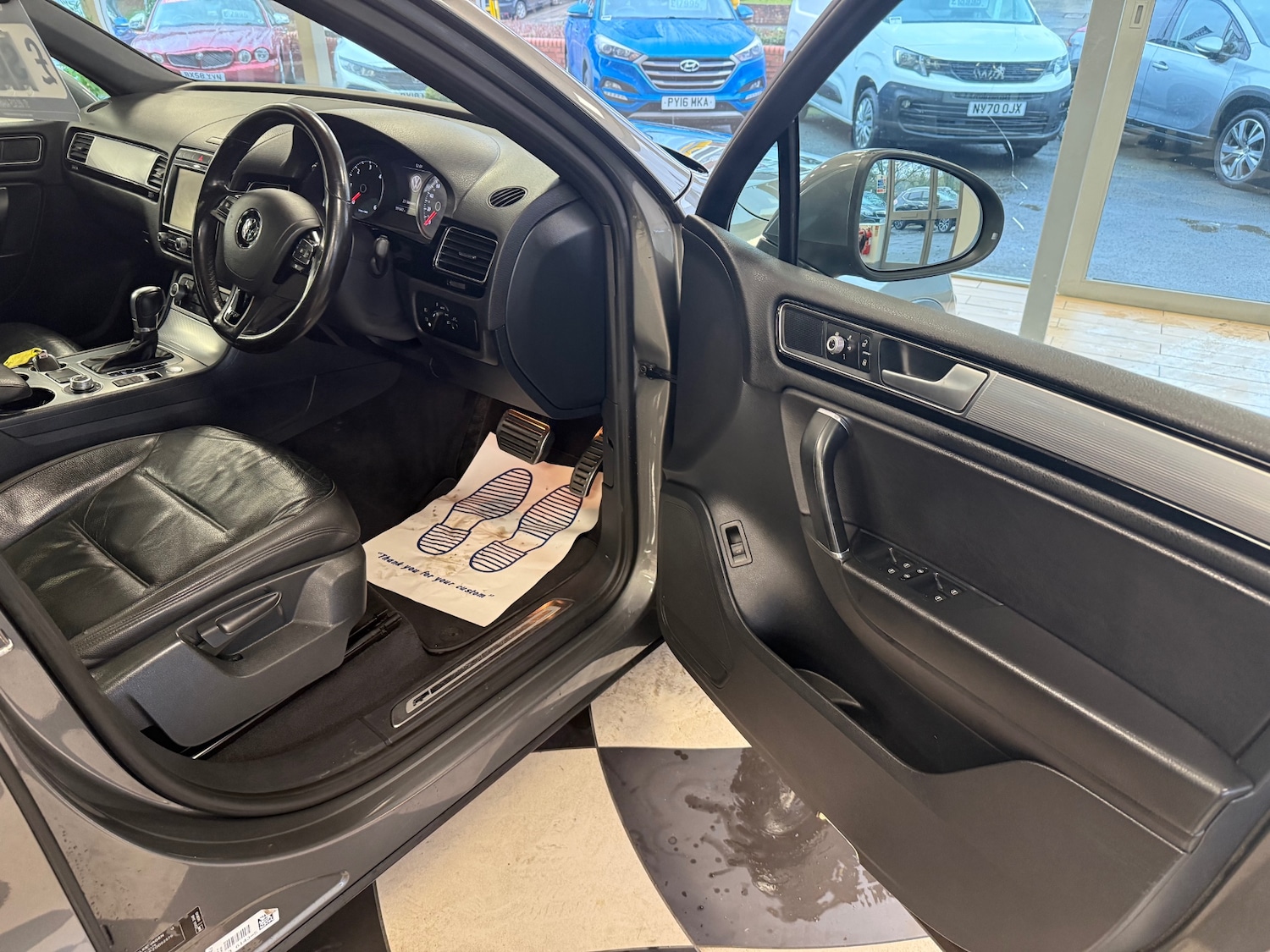 Used Volkswagen Touareg 2016 for sale - 77297173: Photo 21