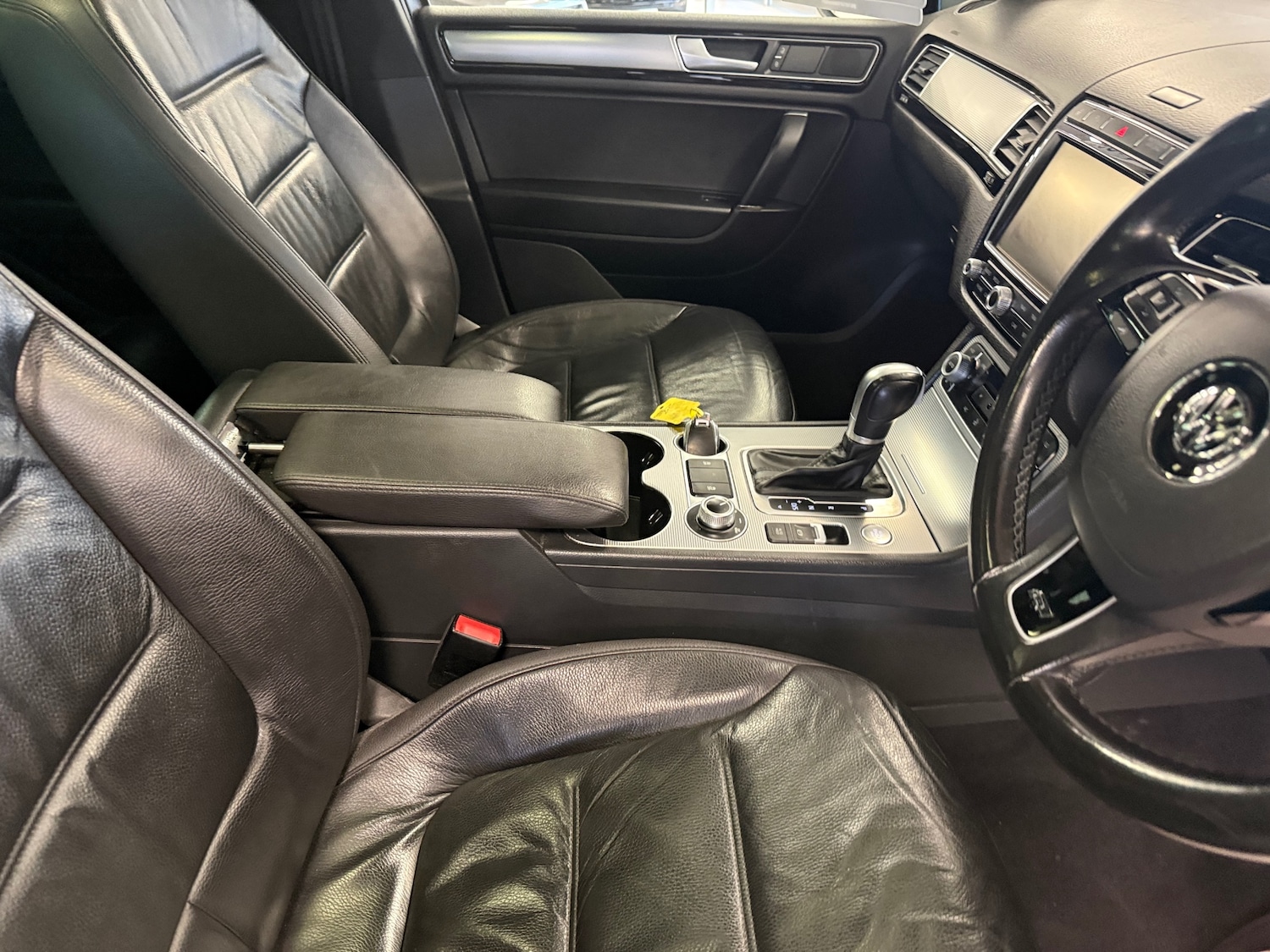 Used Volkswagen Touareg 2016 for sale - 77297173: Photo 27