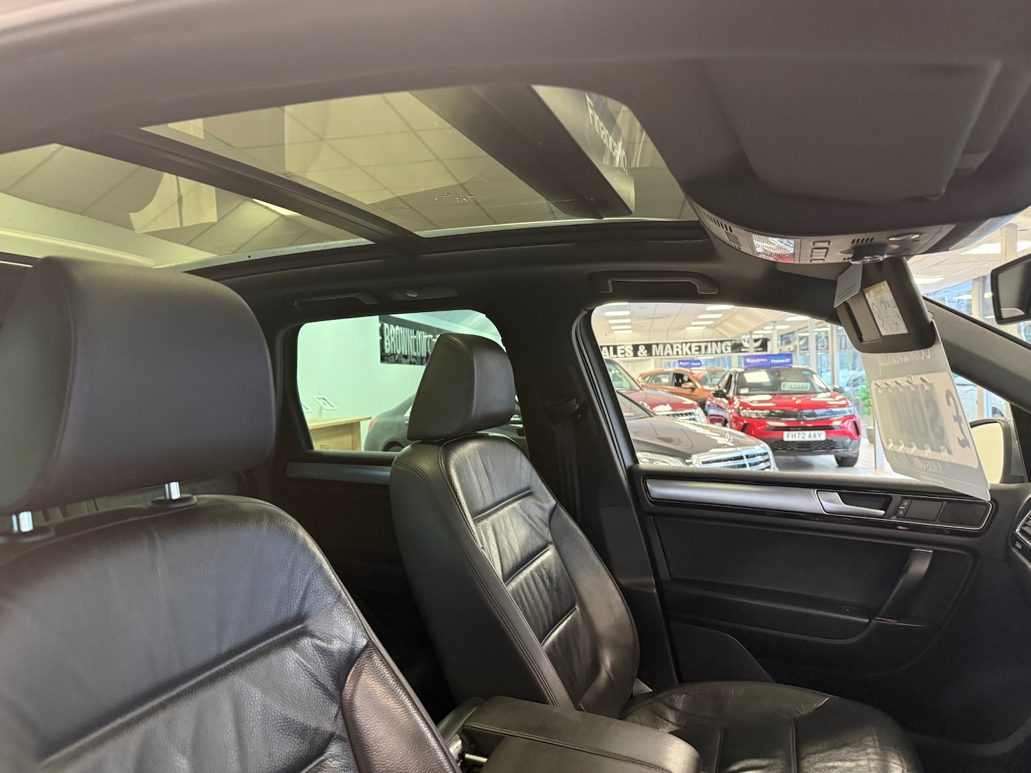 Used Volkswagen Touareg 2016 for sale - 77297173: Photo 28