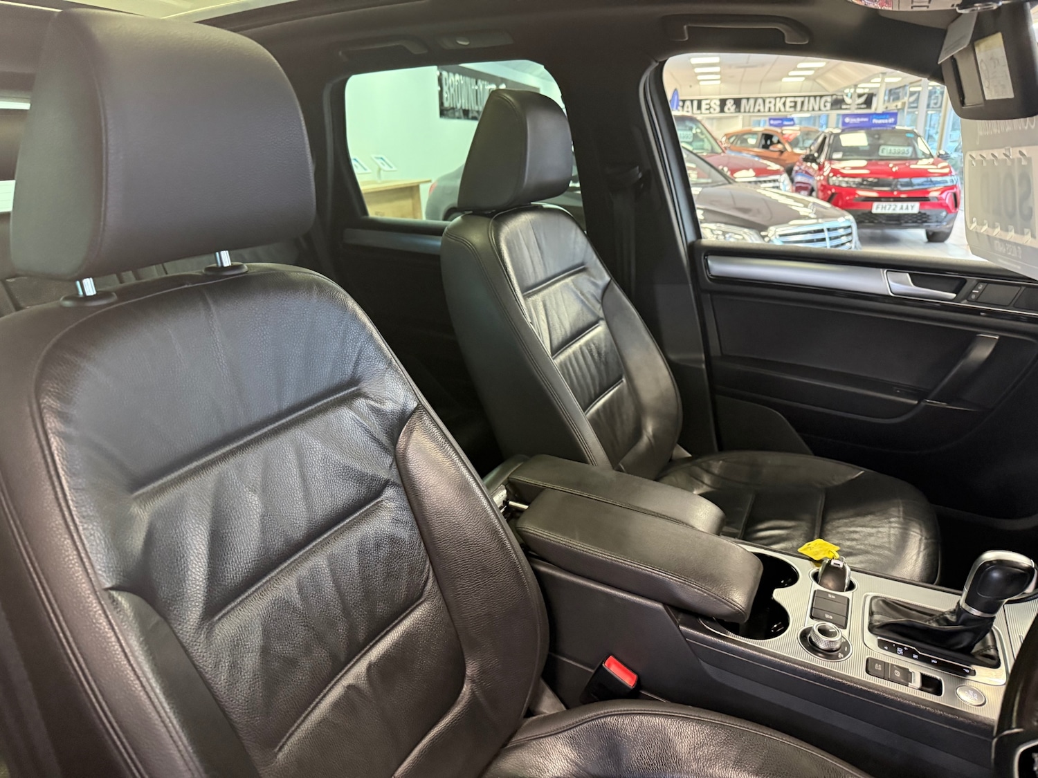 Used Volkswagen Touareg 2016 for sale - 77297173: Photo 29