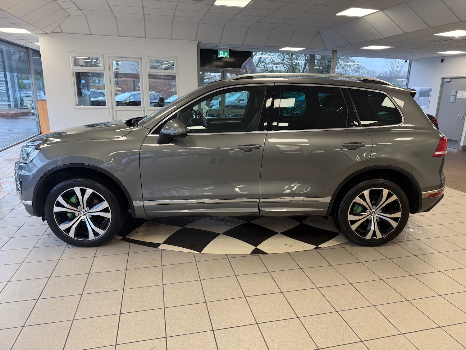 Used Volkswagen Touareg 2016 for sale - 77297173: Photo 4