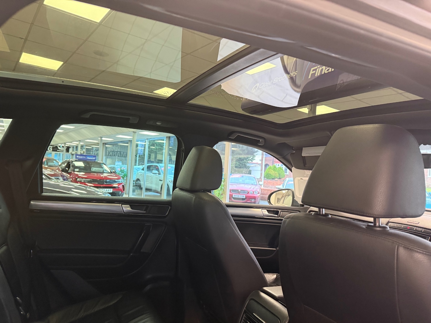 Used Volkswagen Touareg 2016 for sale - 77297173: Photo 40