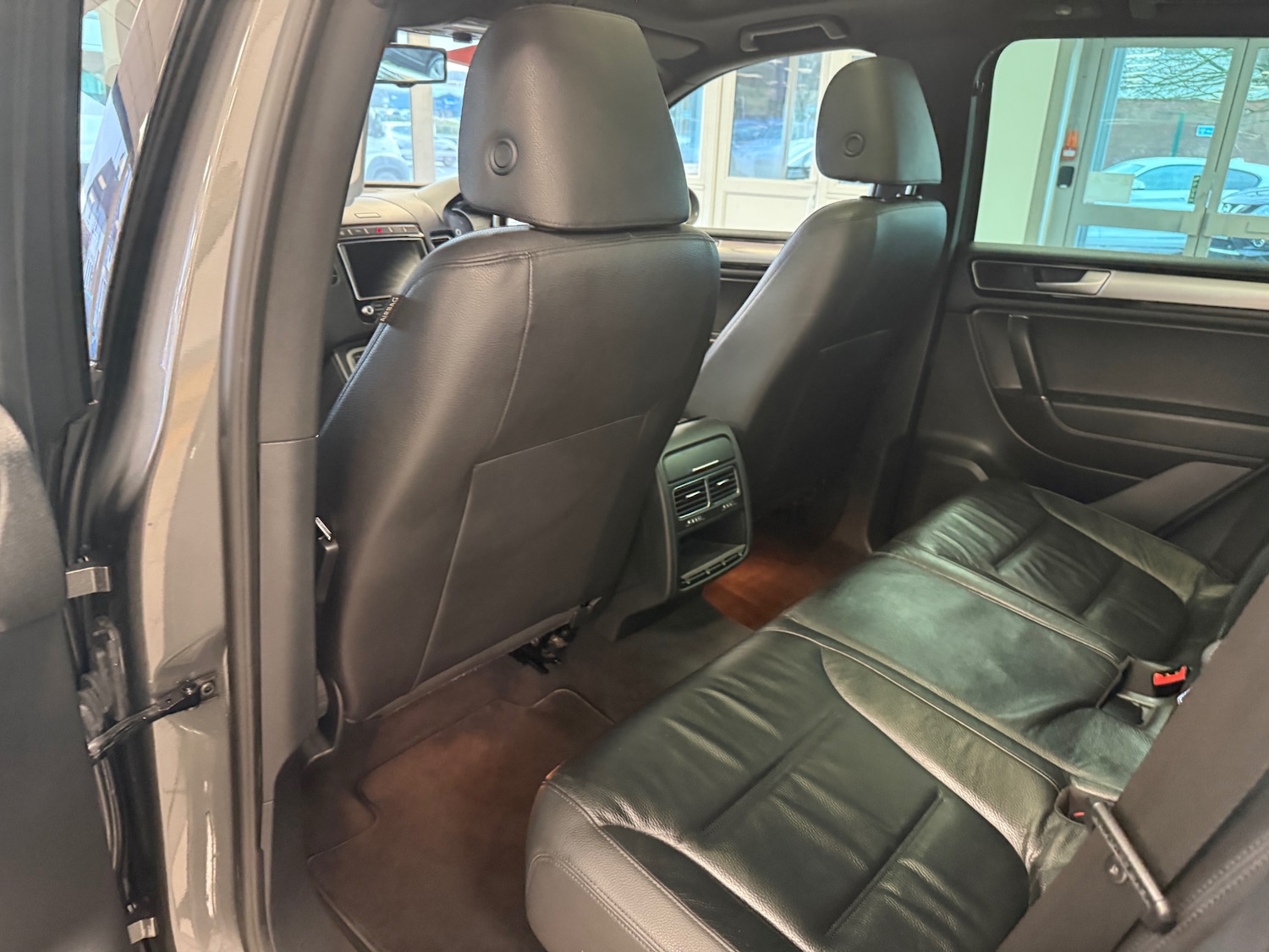 Used Volkswagen Touareg 2016 for sale - 77297173: Photo 44