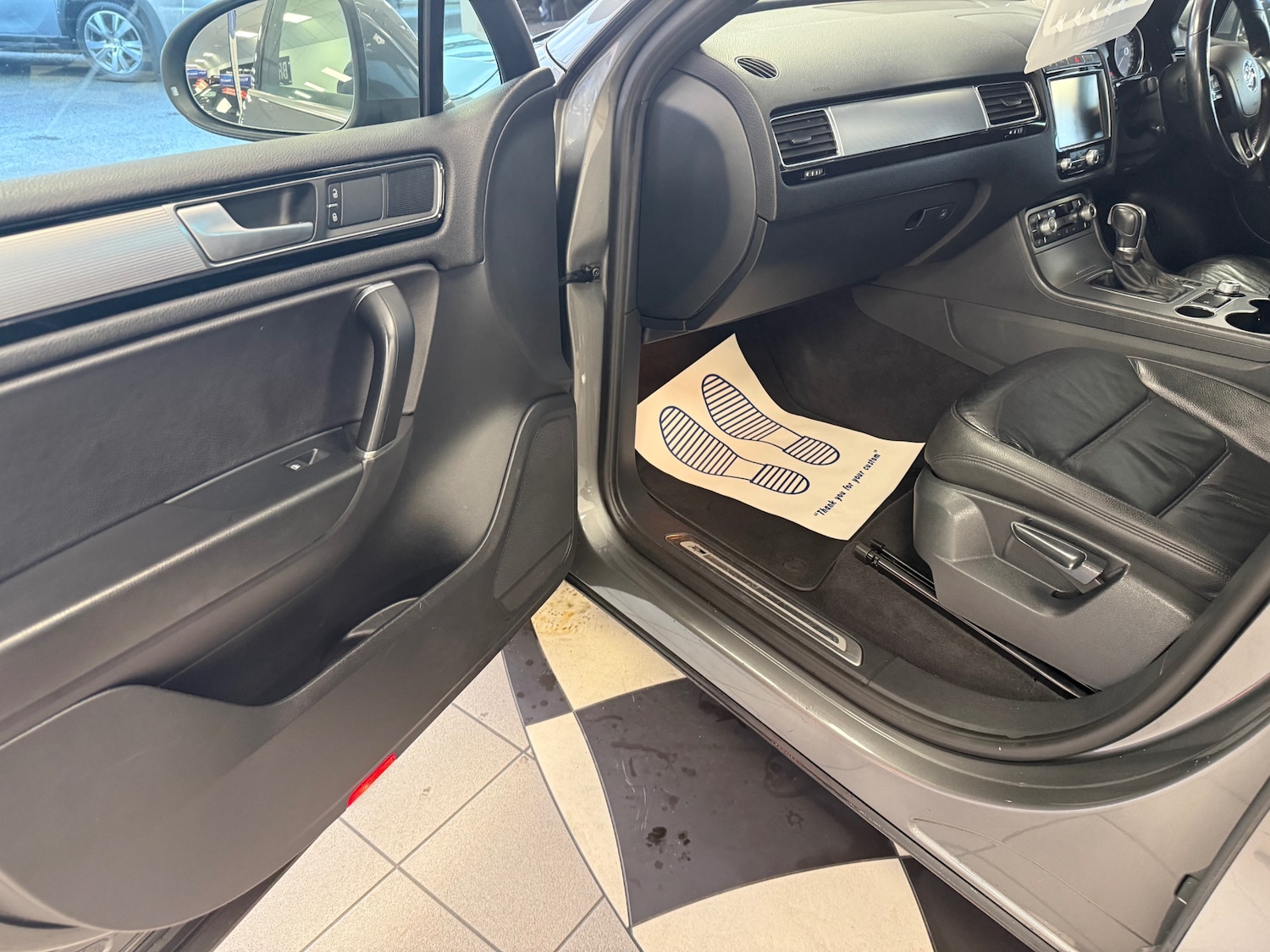 Used Volkswagen Touareg 2016 for sale - 77297173: Photo 46