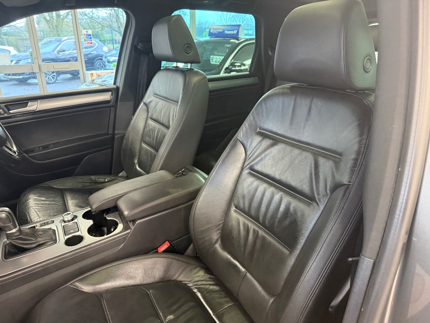 Used Volkswagen Touareg 2016 for sale - 77297173: Photo 49