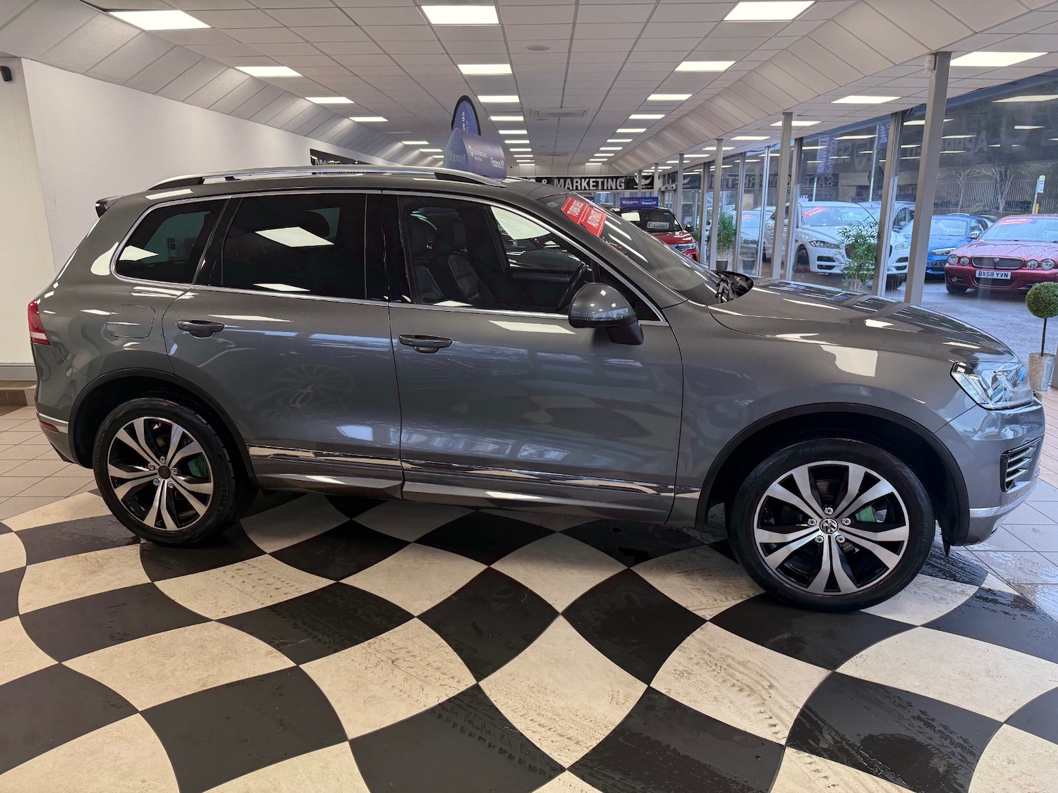 Used Volkswagen Touareg 2016 for sale - 77297173: Photo 7