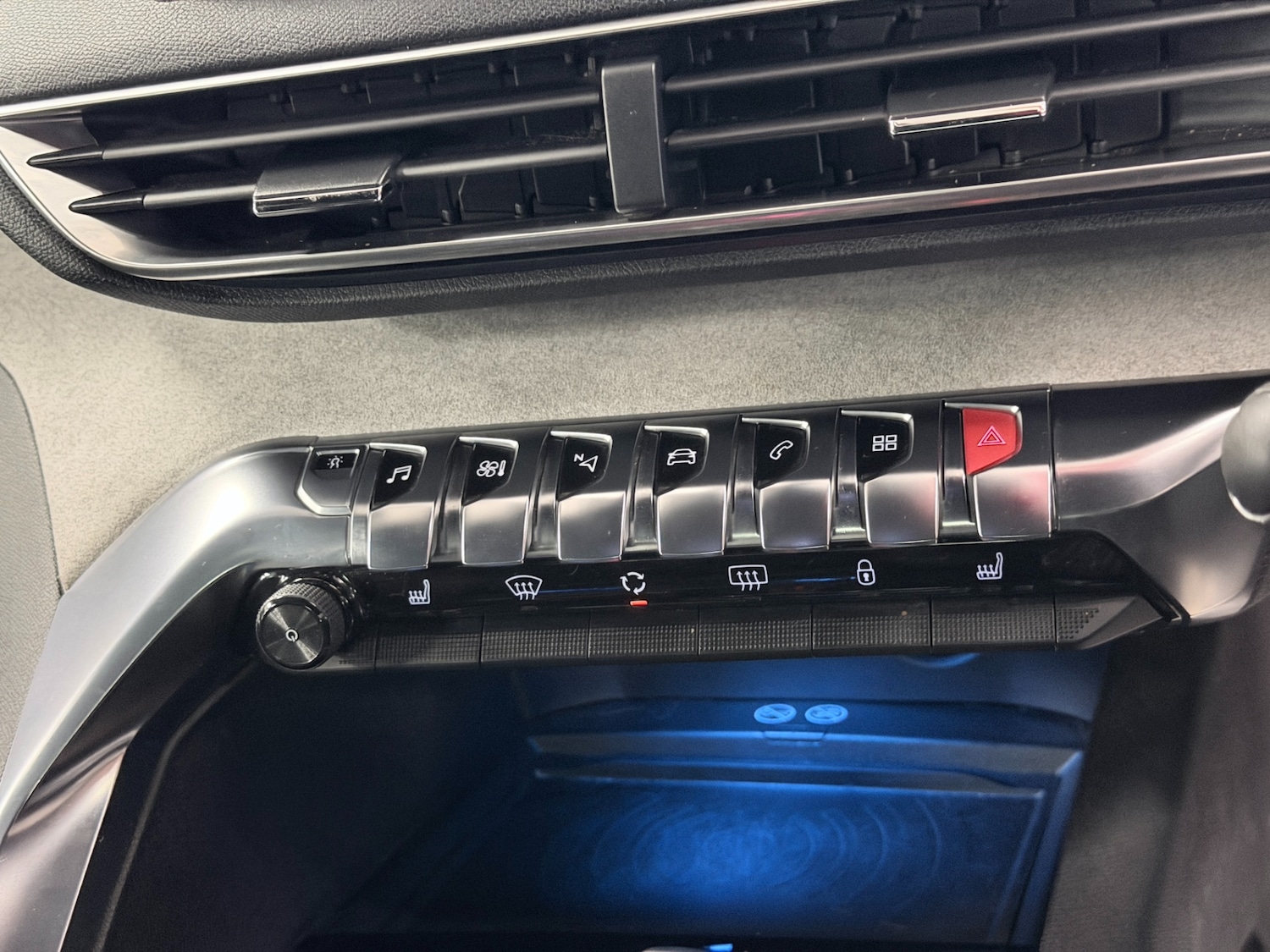 Used Peugeot 3008 2018 for sale - 77147909: Photo 17