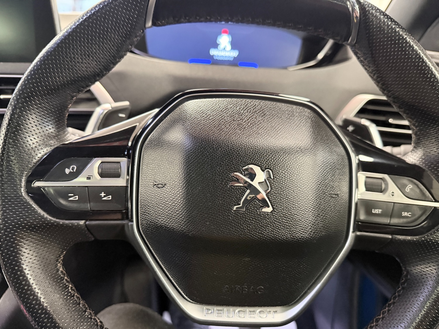 Used Peugeot 3008 2018 for sale - 77147909: Photo 40