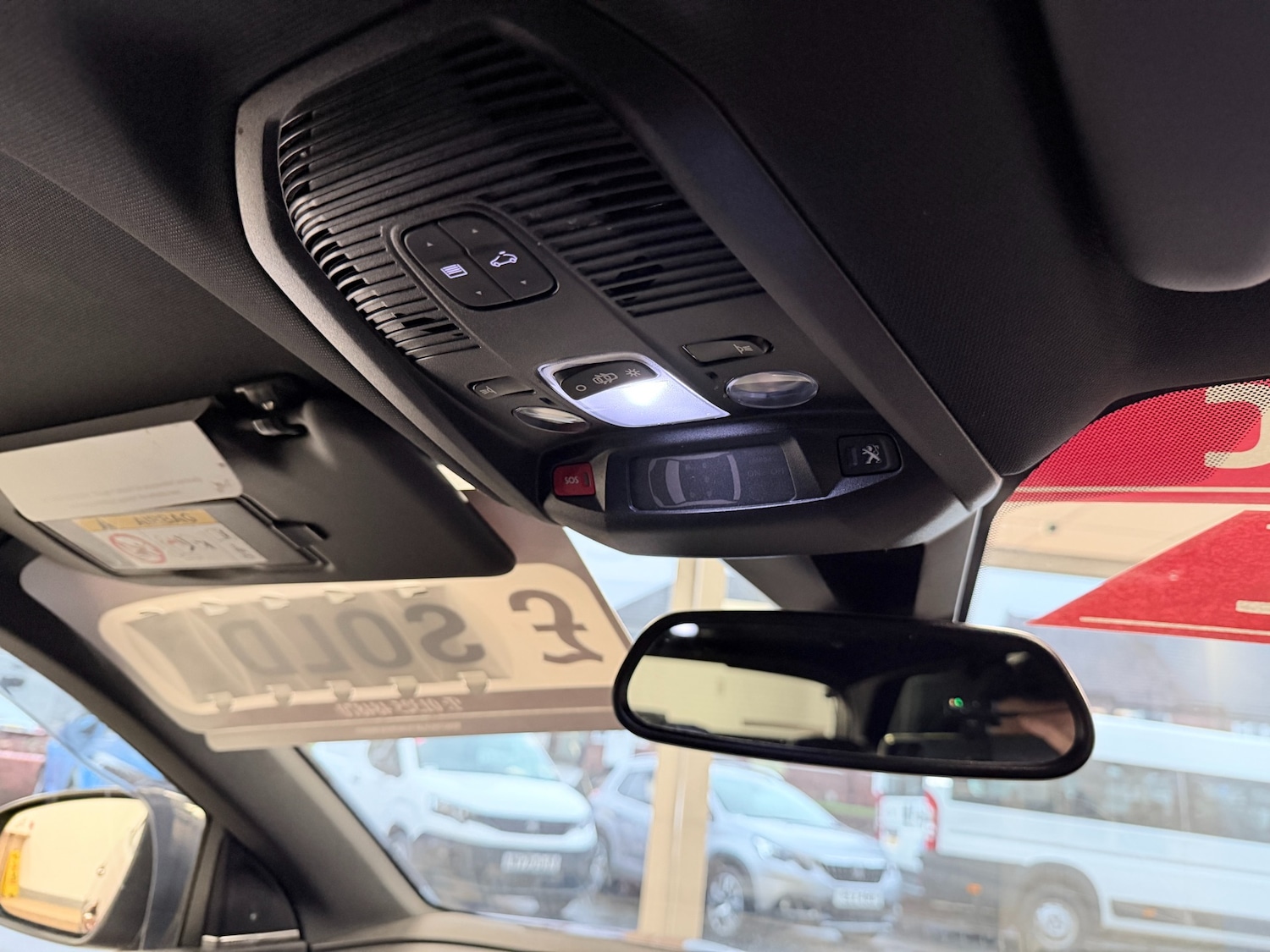 Used Peugeot 3008 2018 for sale - 77147909: Photo 41