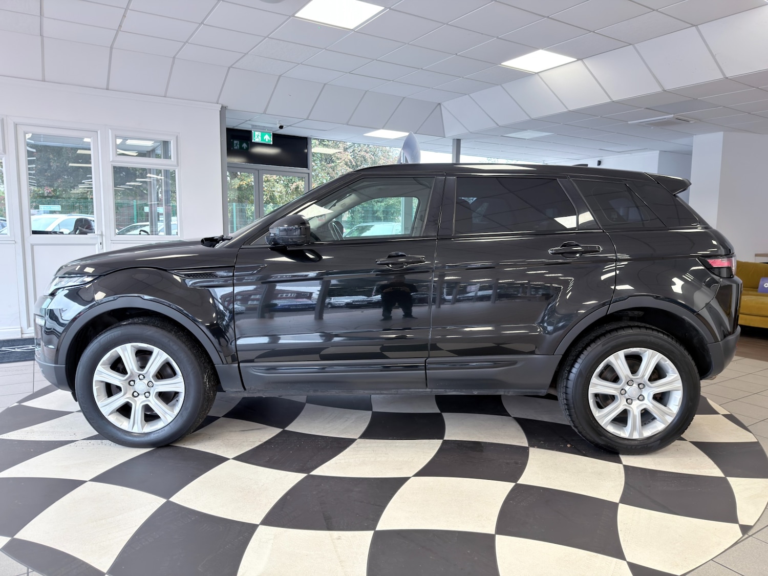 Used Land Rover Range Rover Evoque 2017 for sale - 76271626: Photo 4