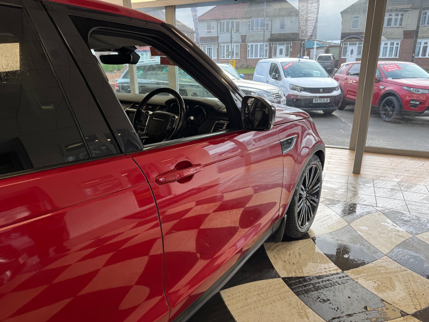 Used Land Rover Discovery 2017 for sale - 77482303: Photo 10