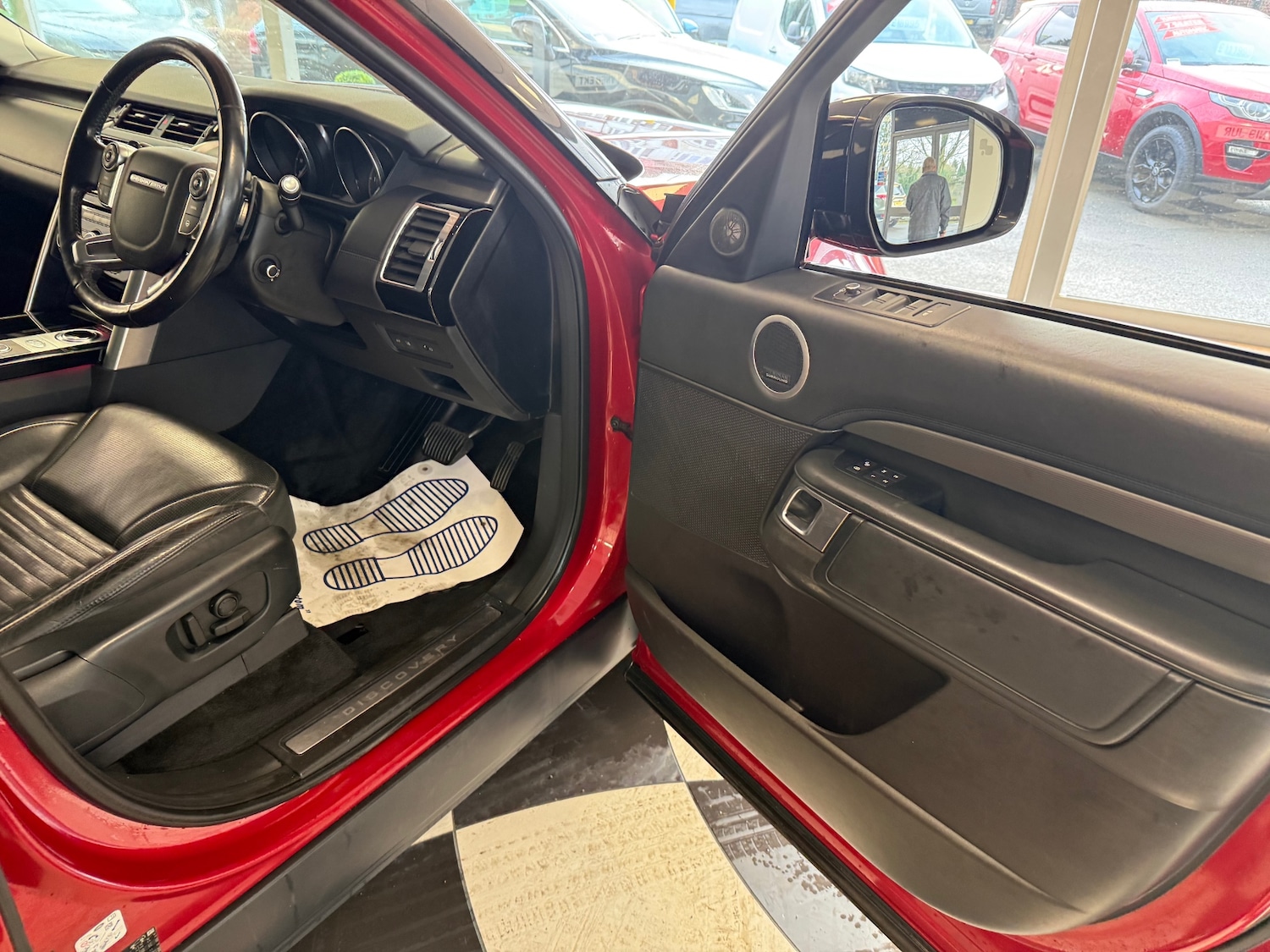 Used Land Rover Discovery 2017 for sale - 77482303: Photo 22