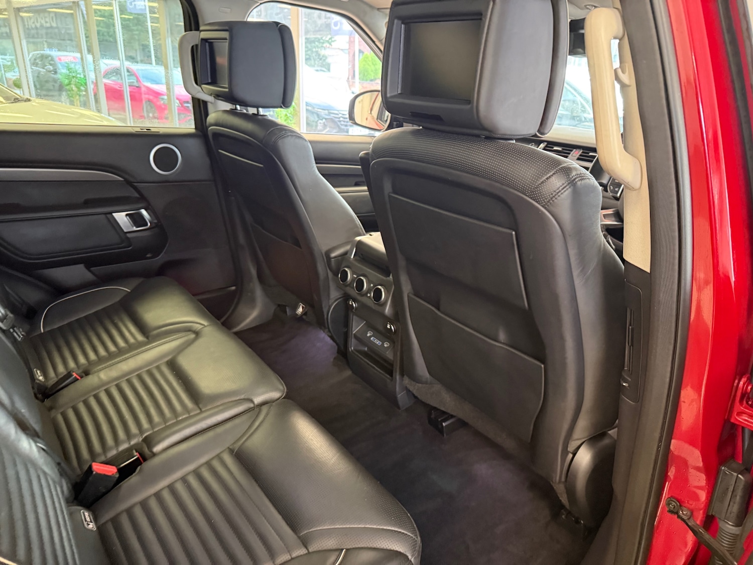 Used Land Rover Discovery 2017 for sale - 77482303: Photo 38