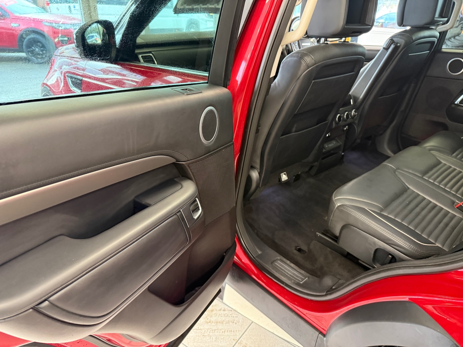 Used Land Rover Discovery 2017 for sale - 77482303: Photo 39