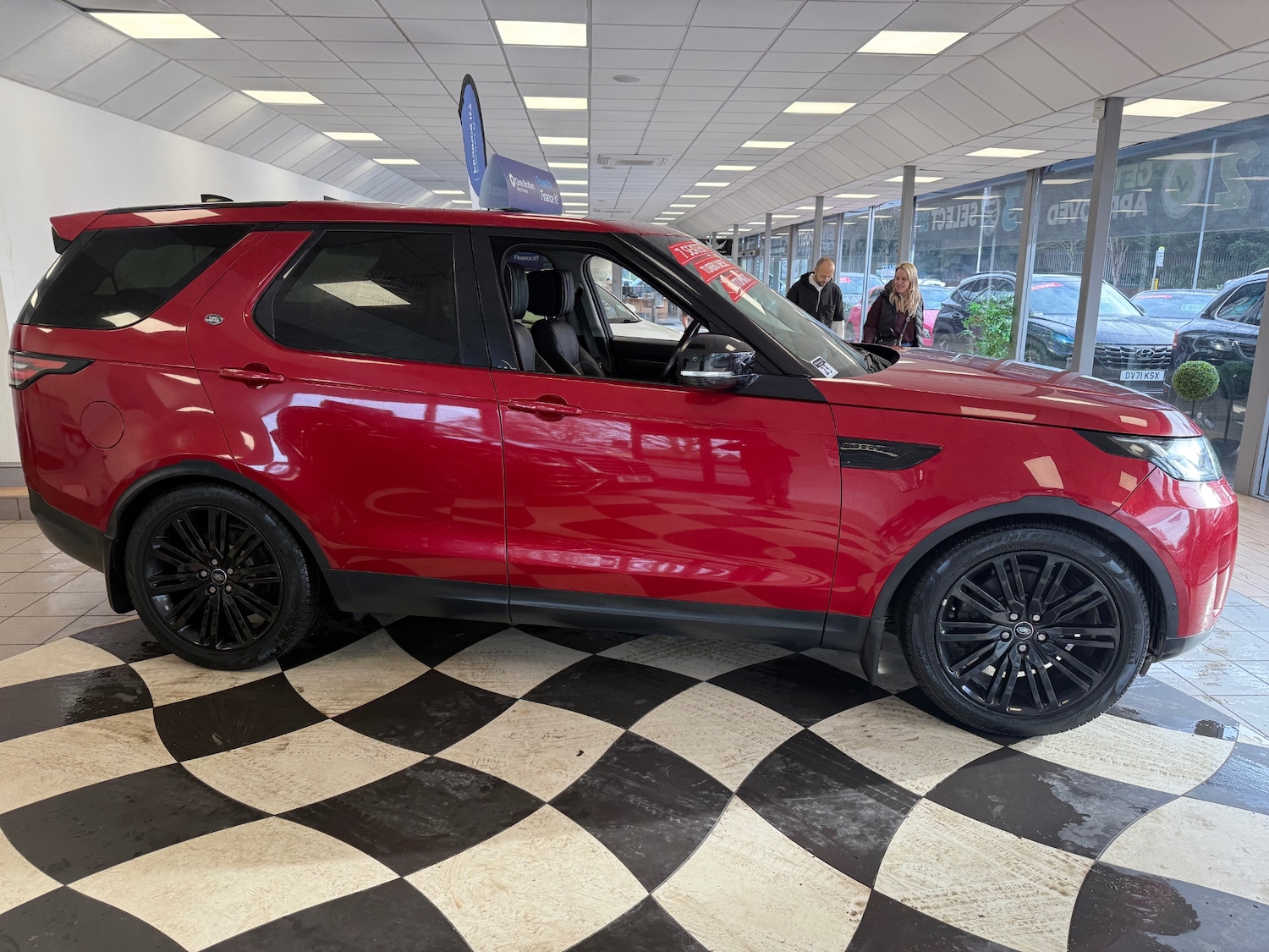 Used Land Rover Discovery 2017 for sale - 77482303: Photo 4