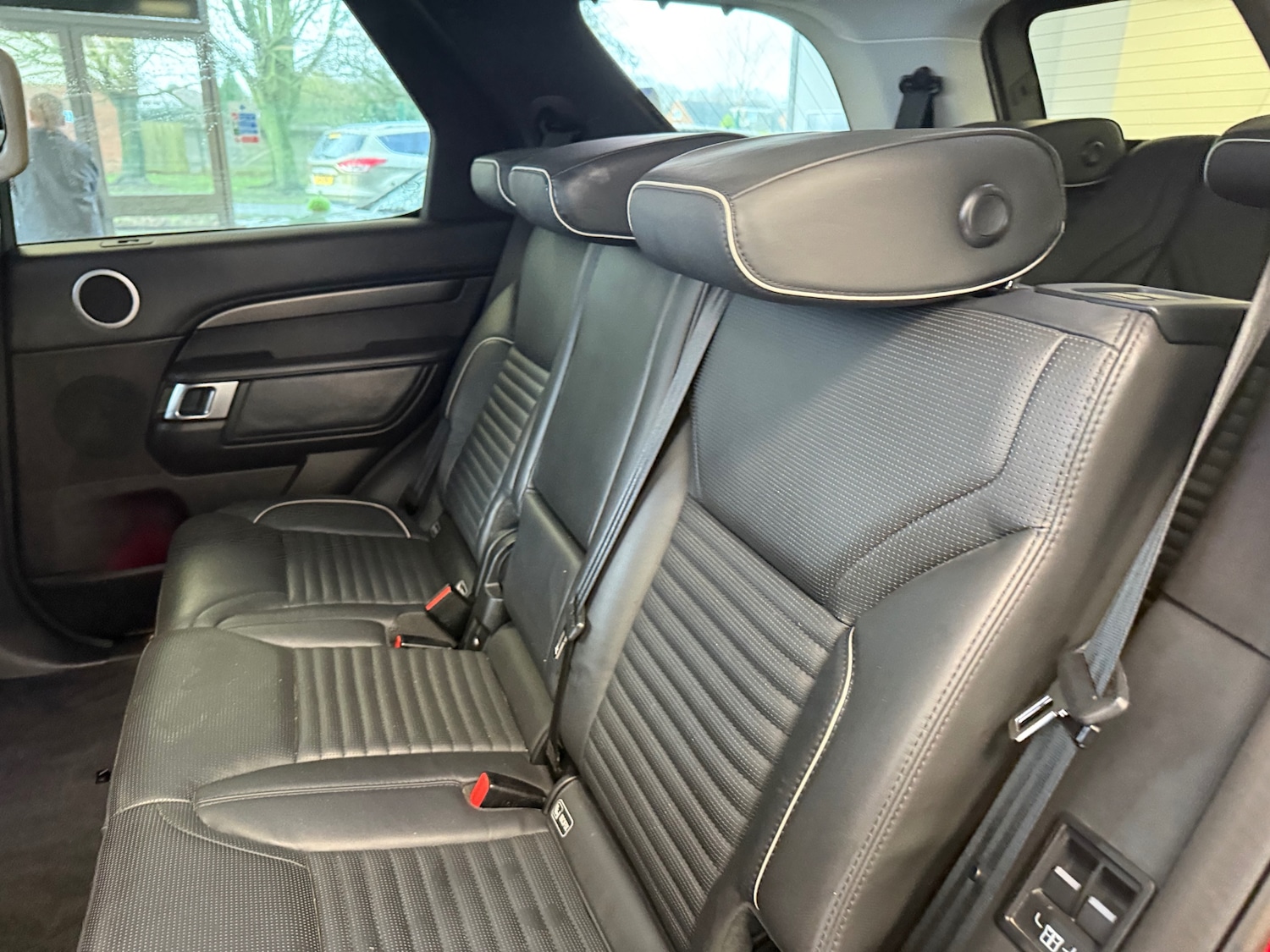 Used Land Rover Discovery 2017 for sale - 77482303: Photo 41