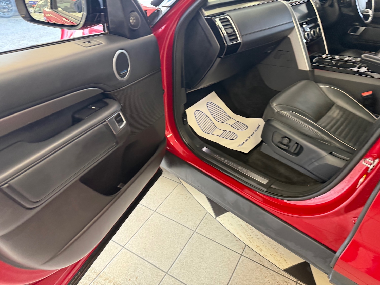 Used Land Rover Discovery 2017 for sale - 77482303: Photo 42