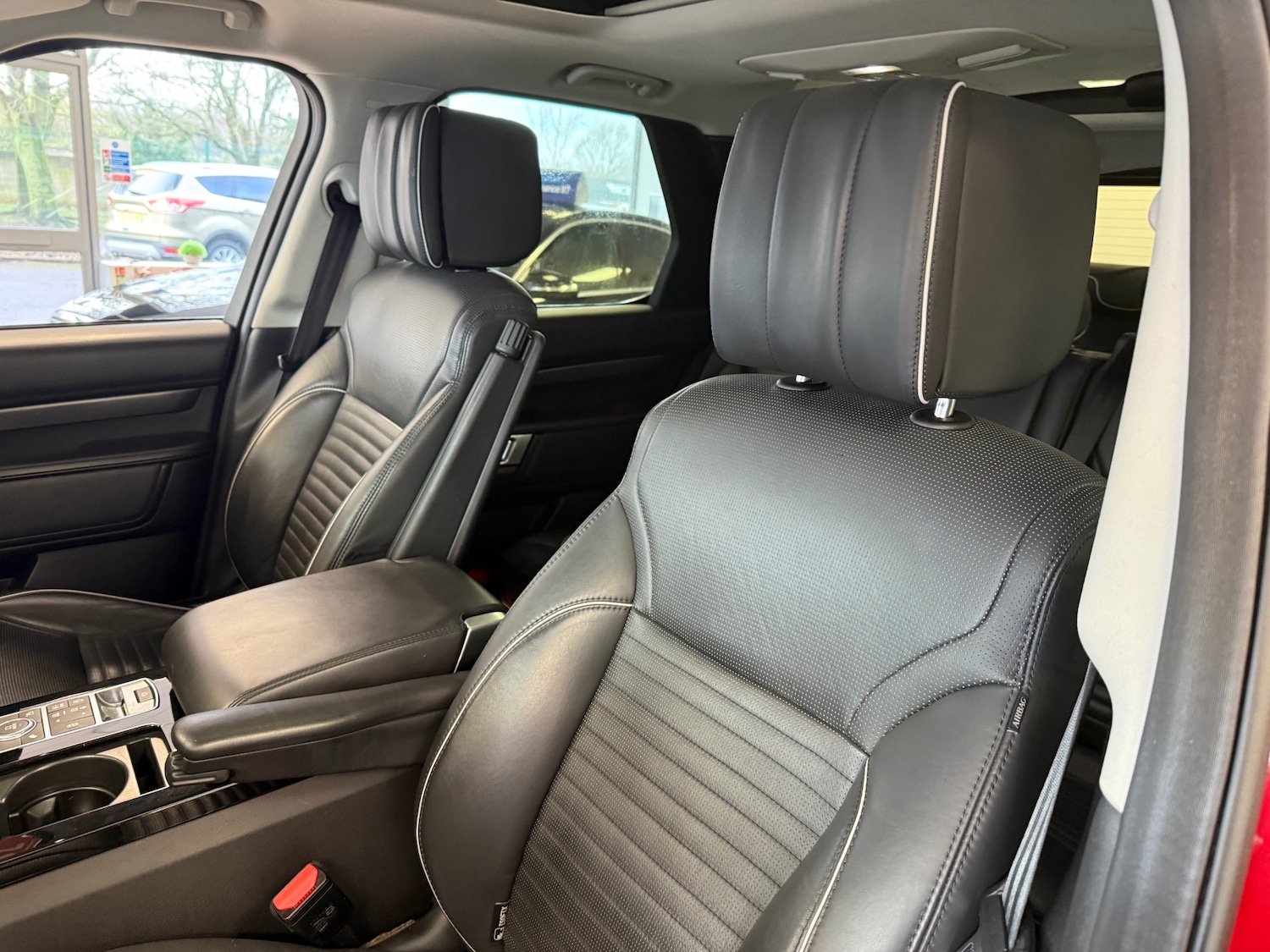 Used Land Rover Discovery 2017 for sale - 77482303: Photo 46