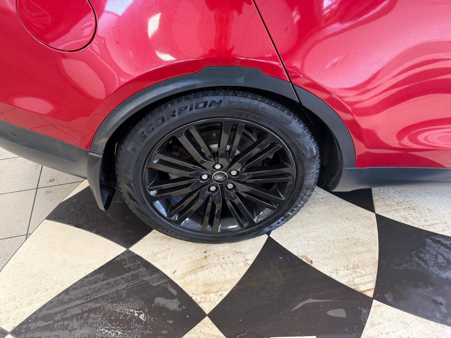 Used Land Rover Discovery 2017 for sale - 77482303: Photo 6