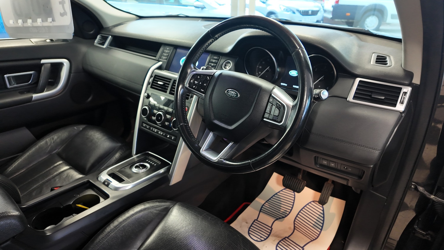 Used Land Rover Discovery Sport 2017 for sale - 76903813: Photo 14