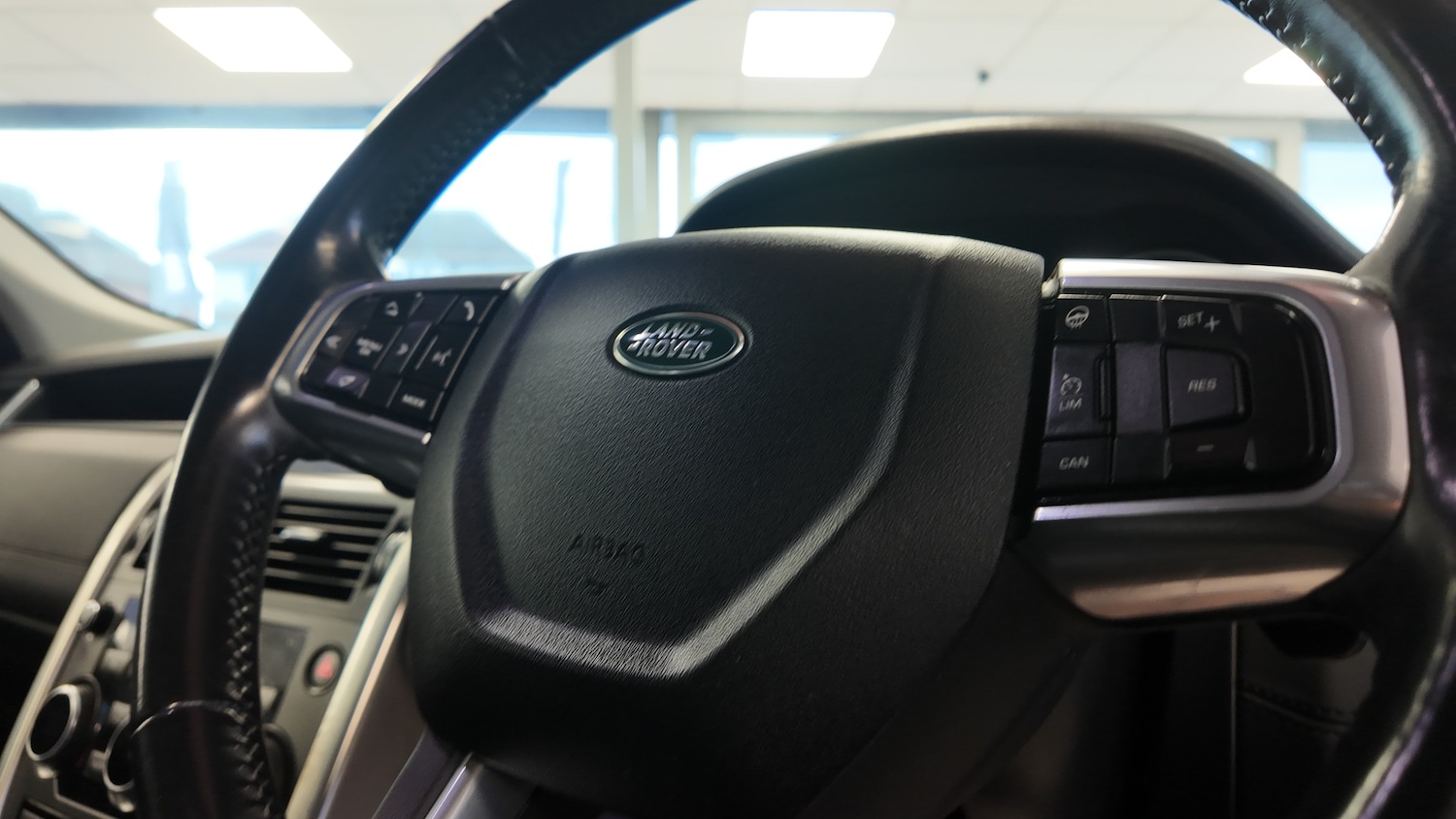 Used Land Rover Discovery Sport 2017 for sale - 76903813: Photo 17