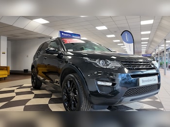 Used Land Rover Discovery Sport 2017 for sale - 76903813: Photo