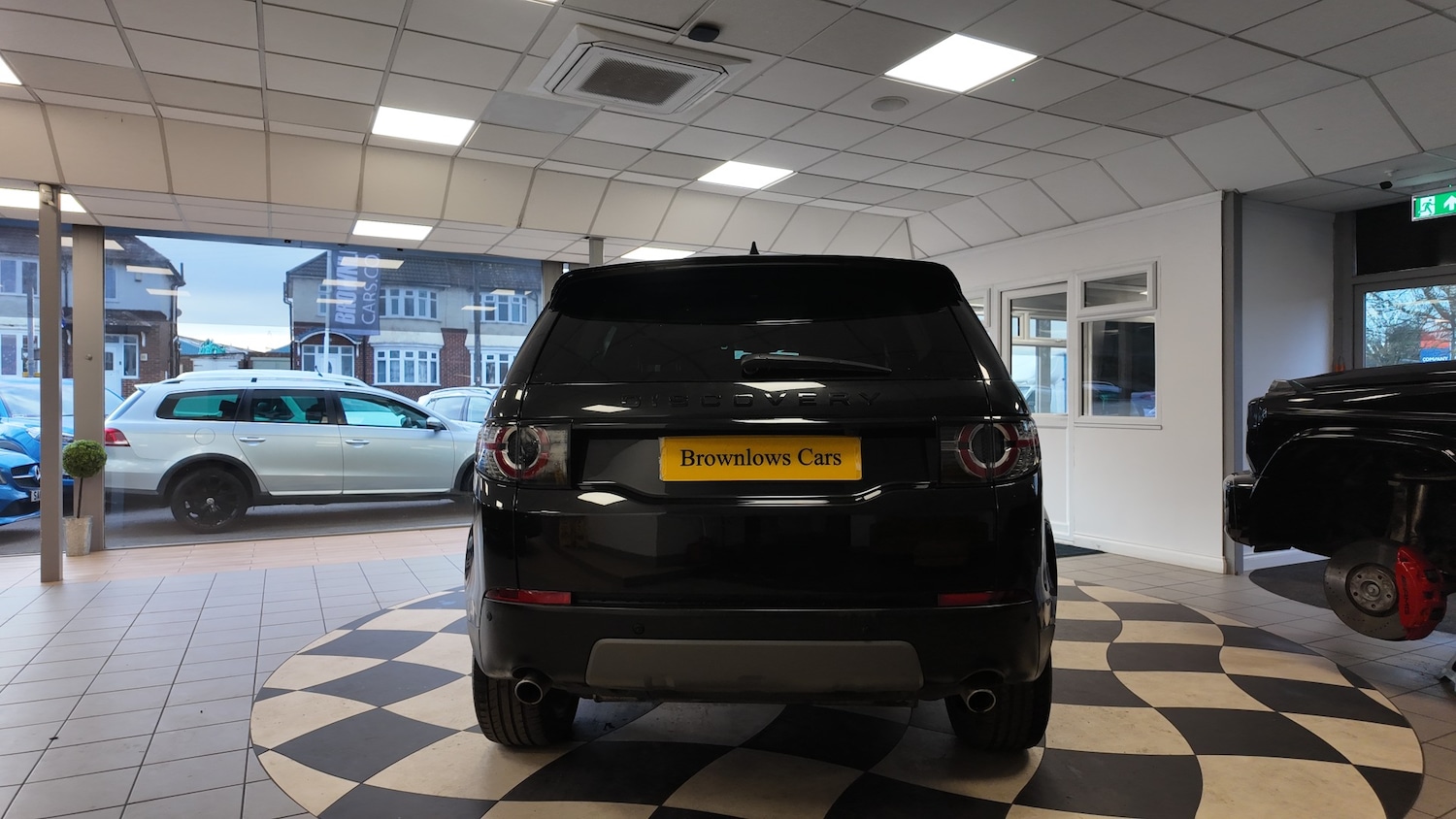 Used Land Rover Discovery Sport 2017 for sale - 76903813: Photo 5