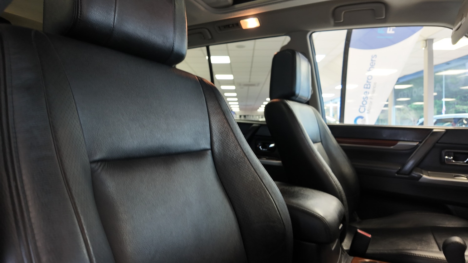 Used Mitsubishi Shogun 2013 for sale - 76504605: Photo 12