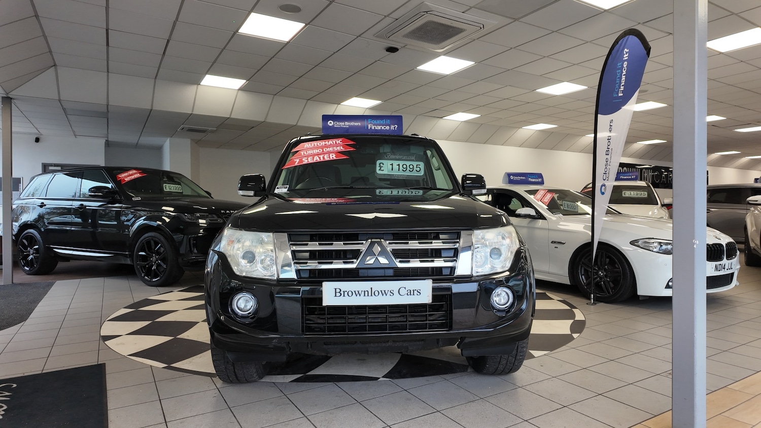 Used Mitsubishi Shogun 2013 for sale - 76504605: Photo 2