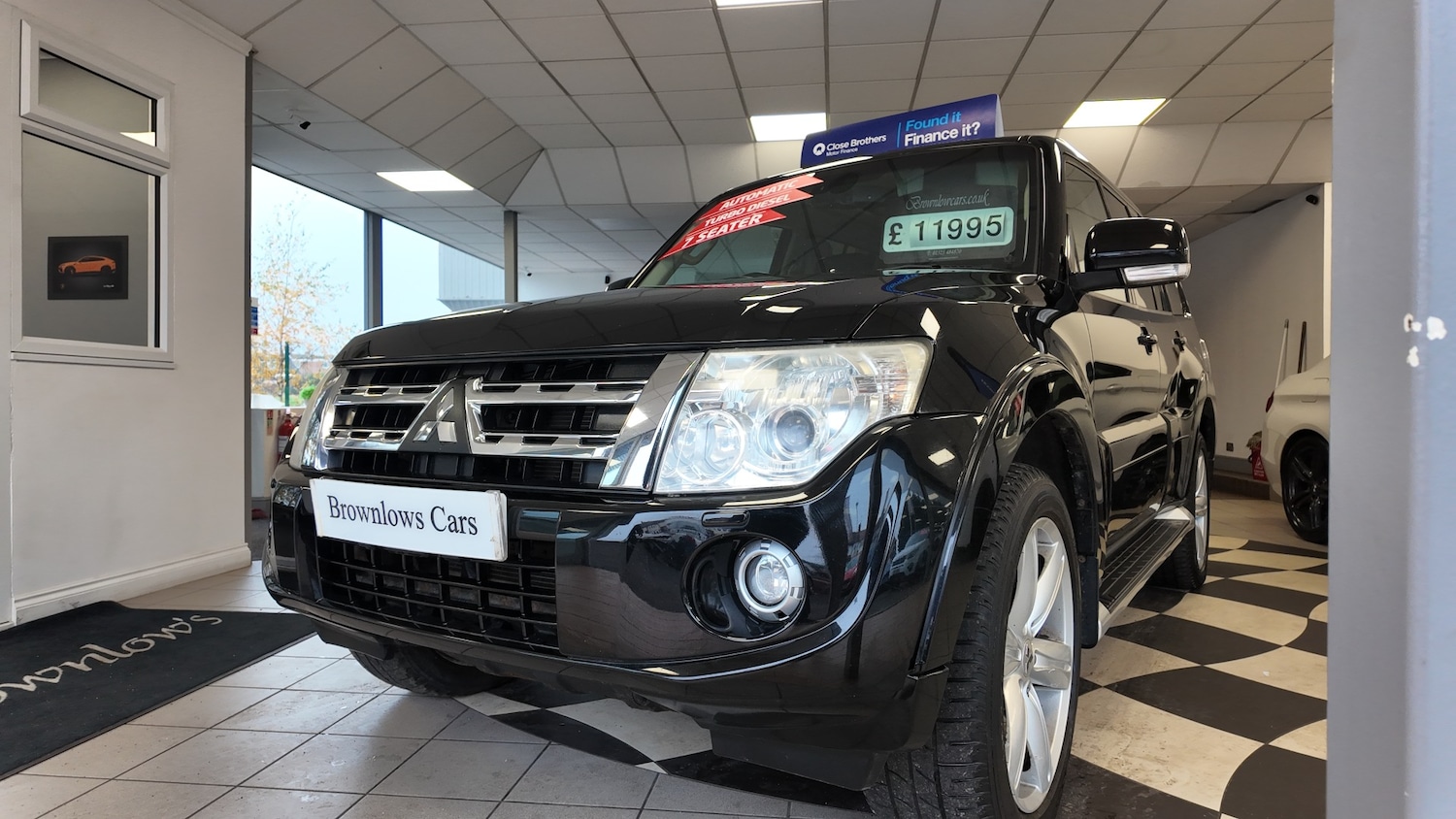 Used Mitsubishi Shogun 2013 for sale - 76504605: Photo 3