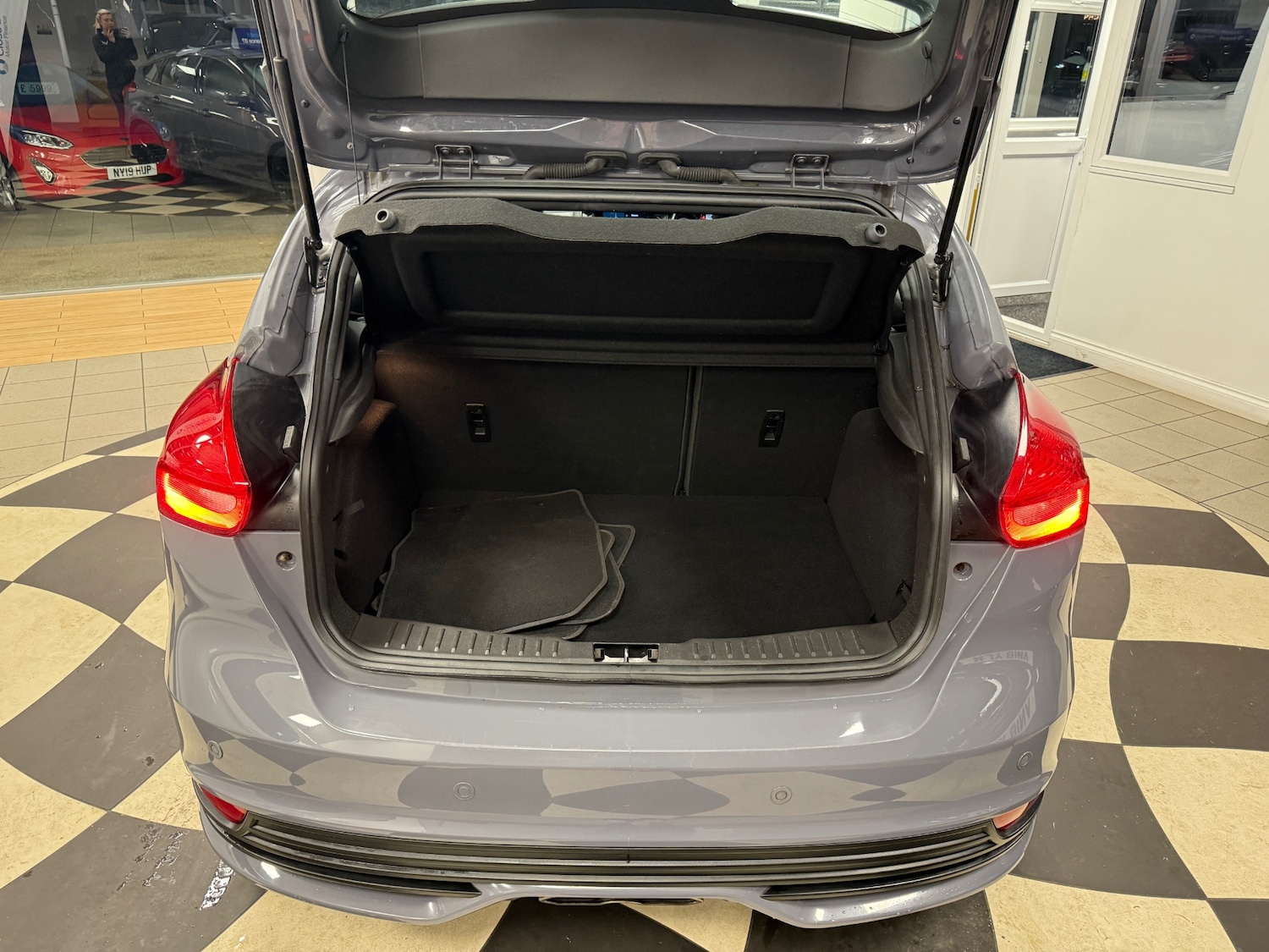 Used Ford Focus 2017 for sale - 76502834: Photo 10