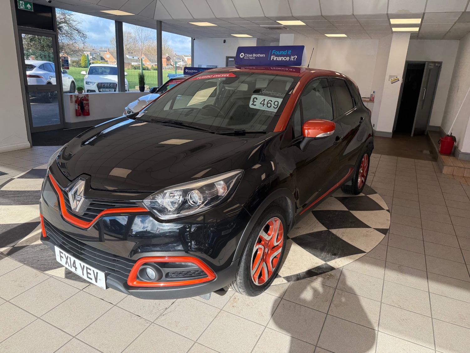 Used Renault Captur 2014 for sale - 77871781: Photo 3