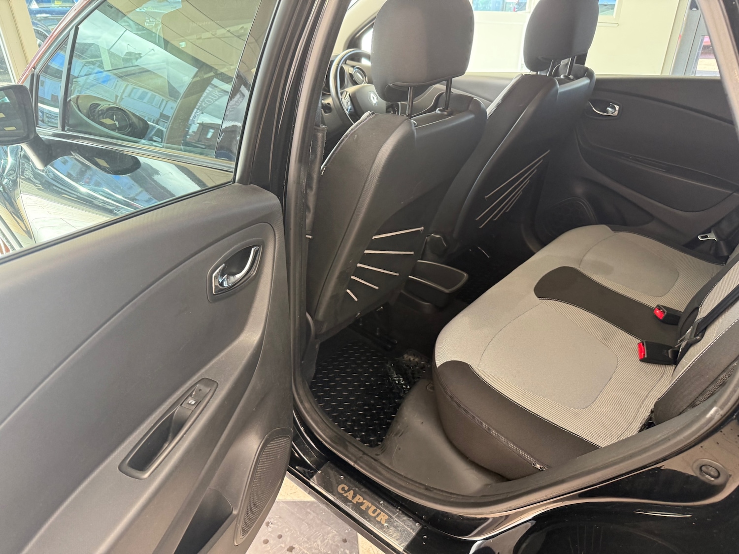 Used Renault Captur 2014 for sale - 77871781: Photo 34