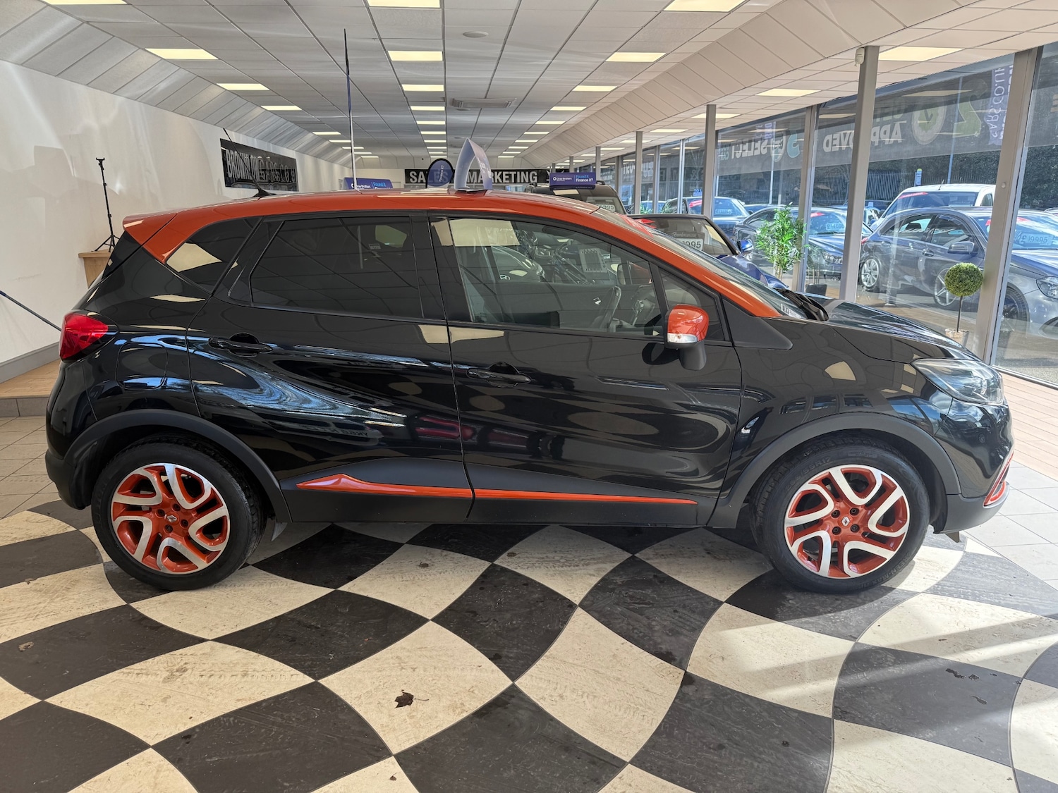 Used Renault Captur 2014 for sale - 77871781: Photo 6