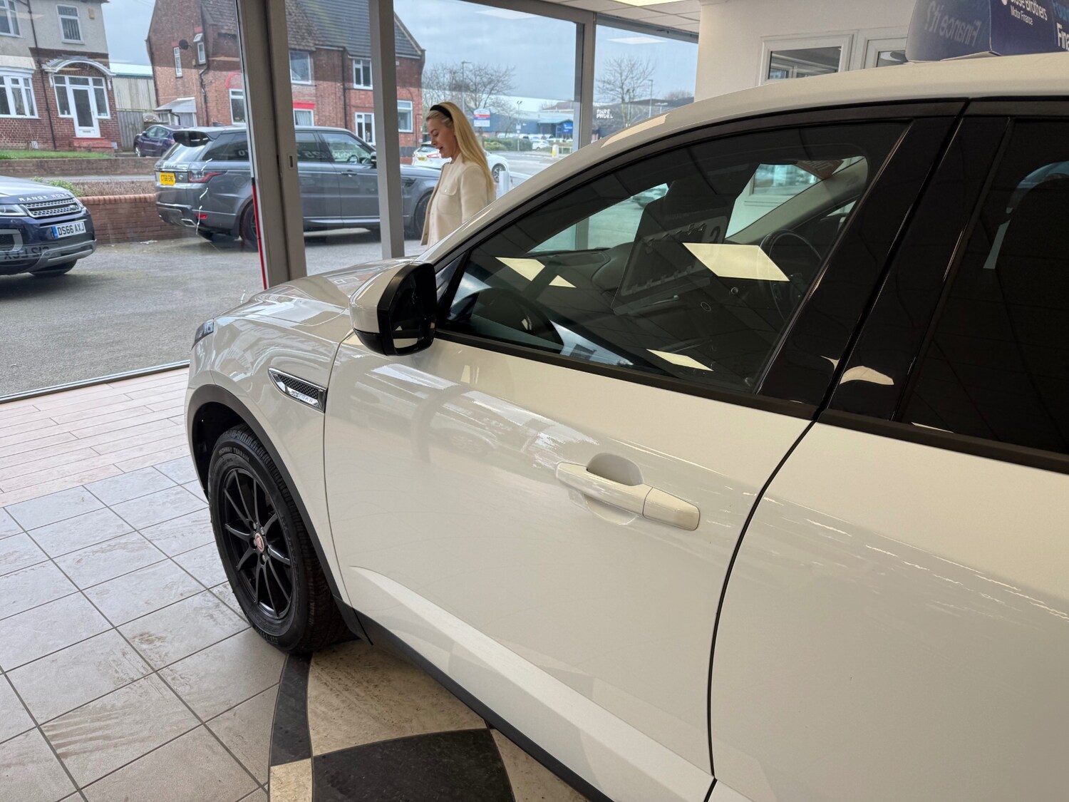 Used Jaguar E-Pace 2018 for sale - 77945260: Photo 17