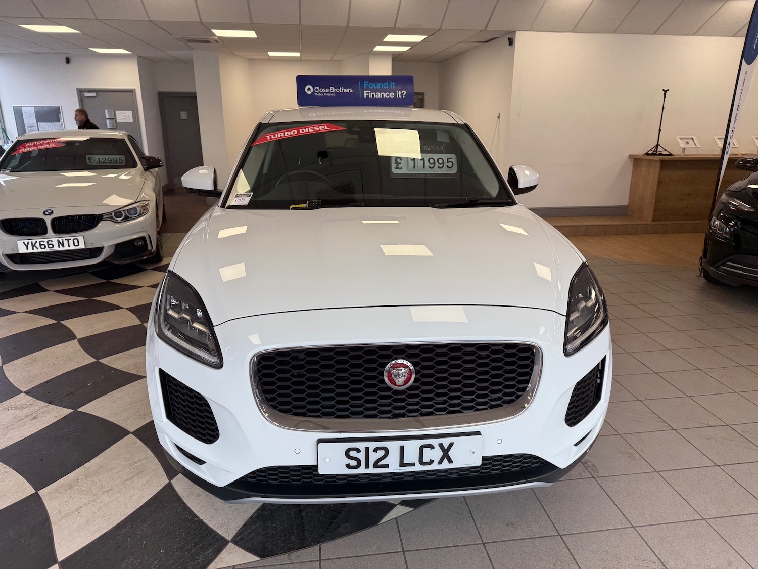 Used Jaguar E-Pace 2018 for sale - 77945260: Photo 2