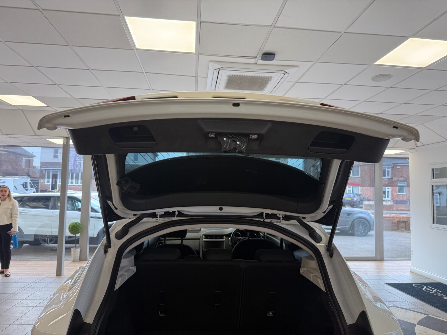 Used Jaguar E-Pace 2018 for sale - 77945260: Photo 22