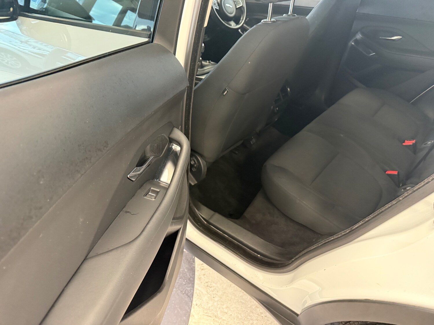 Used Jaguar E-Pace 2018 for sale - 77945260: Photo 35