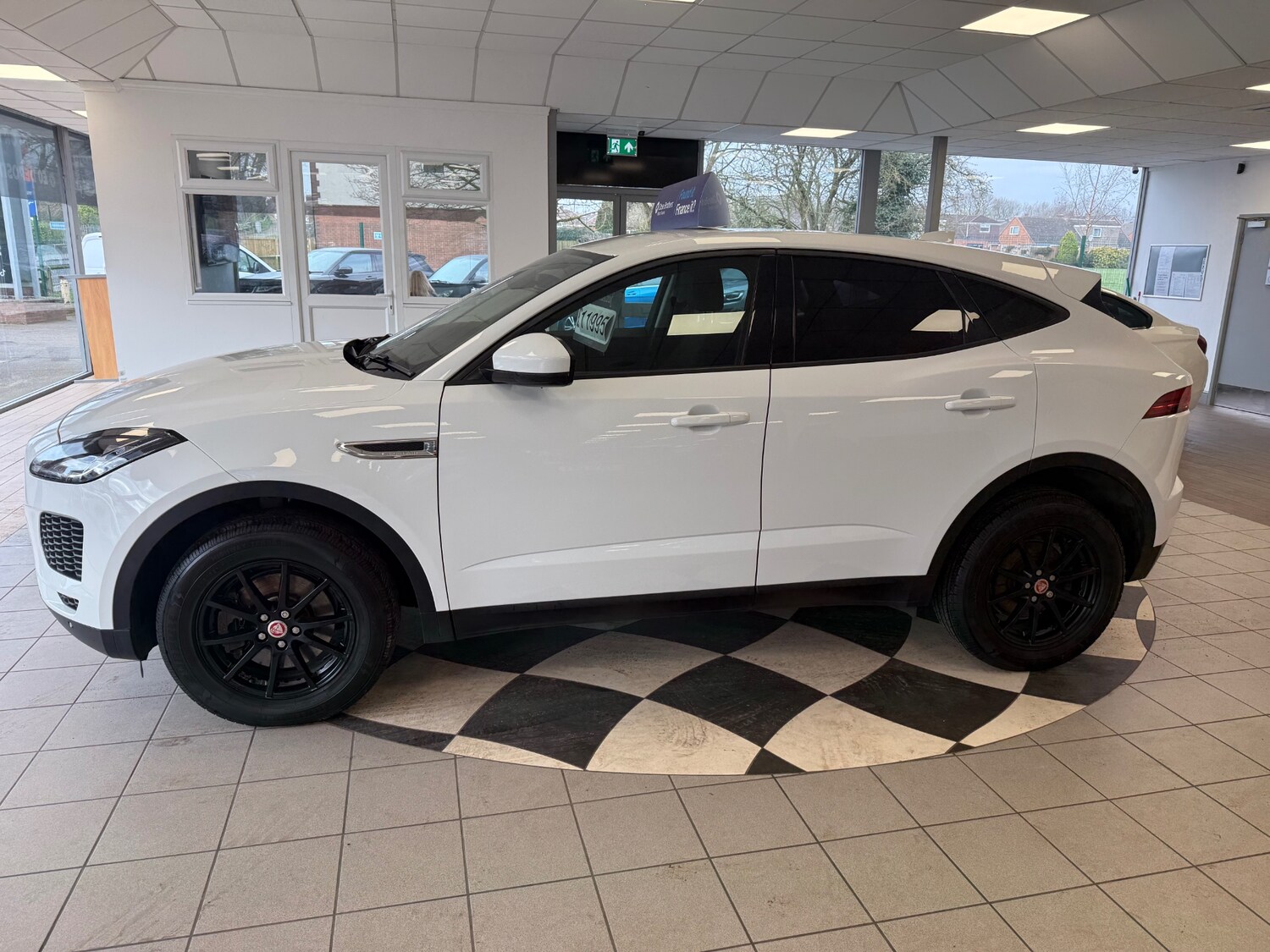 Used Jaguar E-Pace 2018 for sale - 77945260: Photo 6