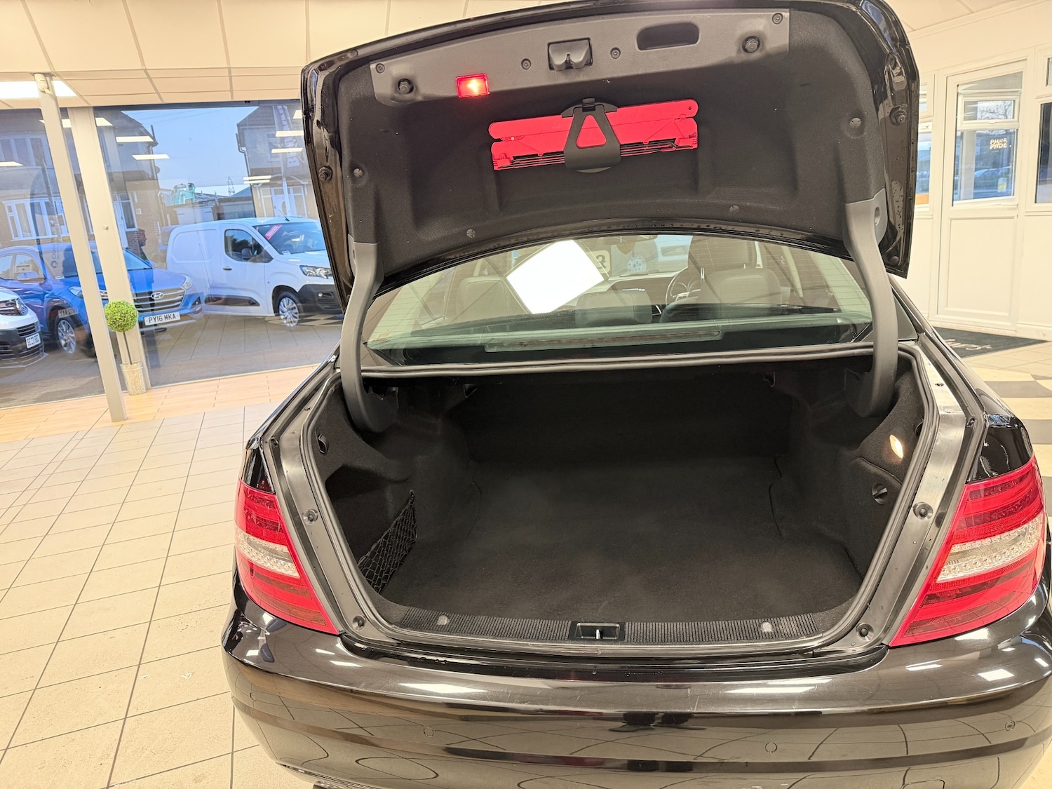 Used Mercedes-Benz C Class 2013 for sale - 77224929: Photo 36