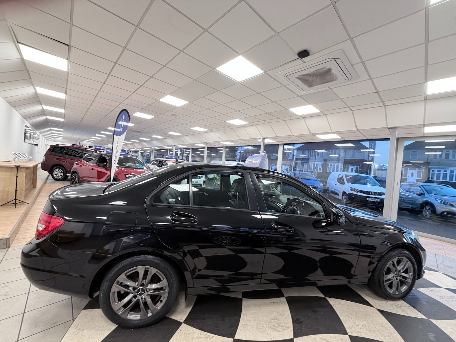 Used Mercedes-Benz C Class 2013 for sale - 77224929: Photo 6